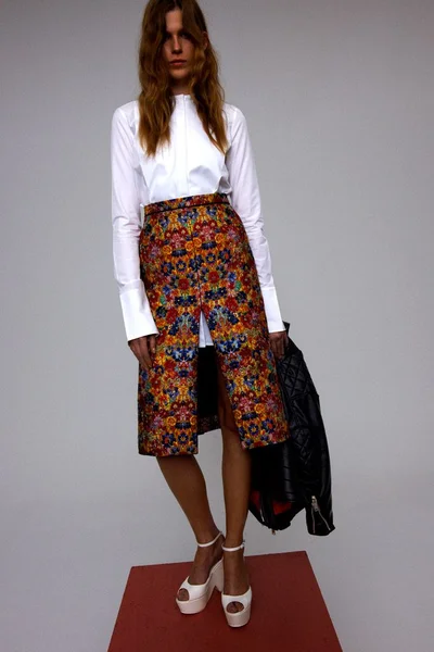 Look 3